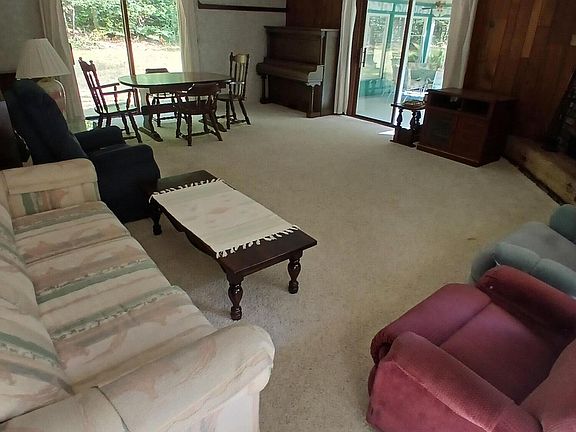 4th image of 3175 Tower Hill Rd