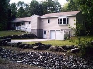 41 Page Rd, Londonderry, NH 03053