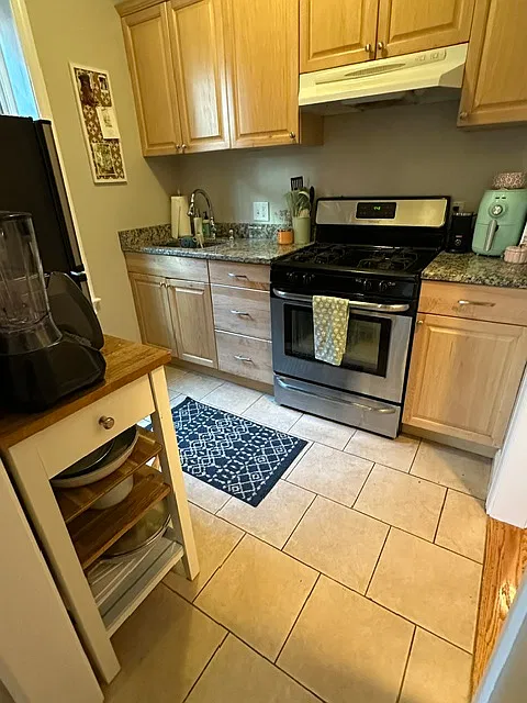 51 Phillips St — Photo 4