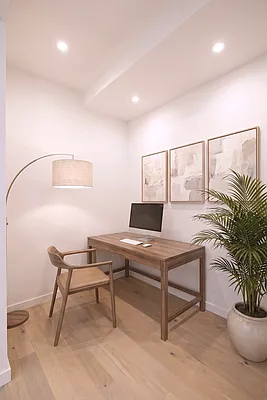 Office, photo 1