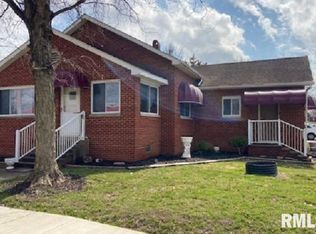 1302 E Main St, West Frankfort, IL 62896