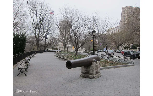 Rented by Douglas Elliman | media 11