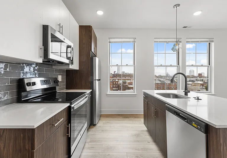 943 Washington Ave #306 — Photo 7