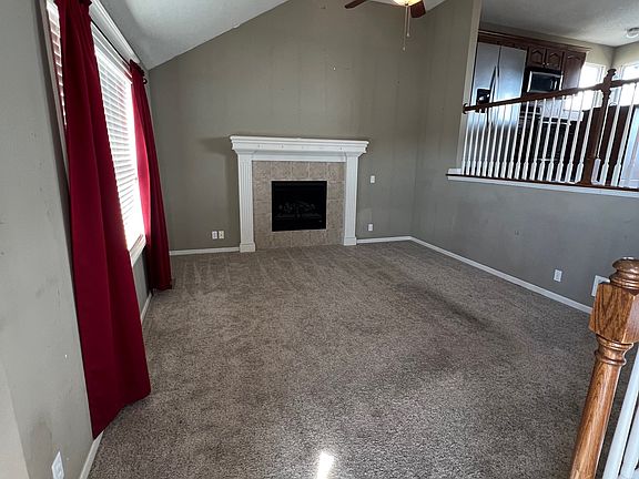 3rd image of 1209 Wildflower Rd