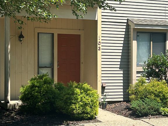 2nd image of 103 Dorset Dr