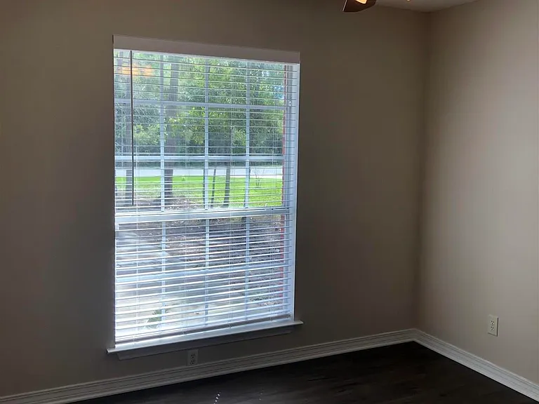 1044 Woodlore Cir — Photo 9