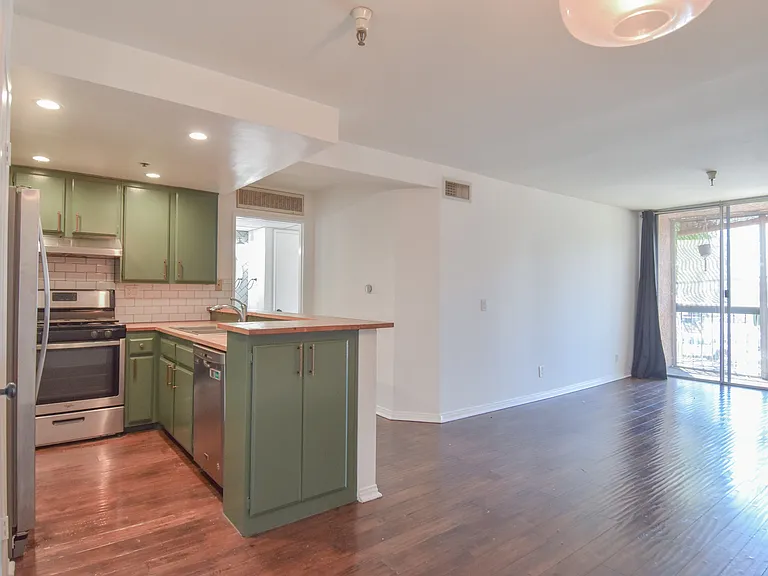 5143 Bakman Ave #206 — Photo 7