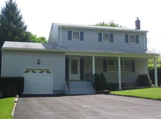 245 Smith Rd, Shirley, NY 11967