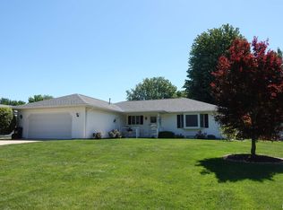 3103 Castlebury Pl, Galesburg, IL 61401
