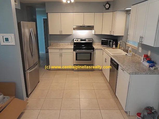 1400 S Evergreen Ave — Photo 6