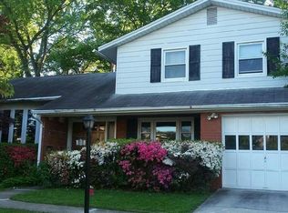 8704 Bradmoor Dr, Bethesda, MD 20817