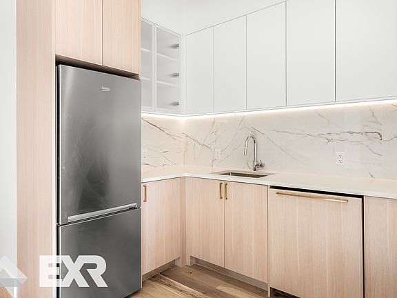 3rd image of 69 Adams St #21K