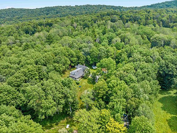 3rd image of 1451 Tucker Hill Road