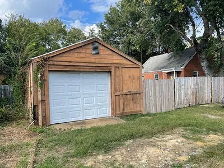 5112 Lochaven Ave — Photo 12