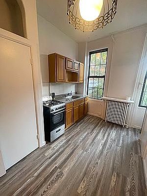 1st image of 80 Moore St #3B