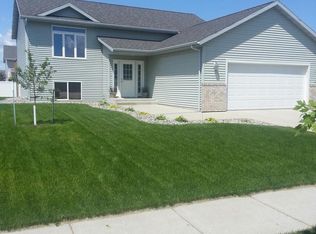 4457 48th St S, Fargo, ND 58104