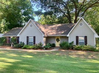409 Steve St, Senatobia, MS 38668