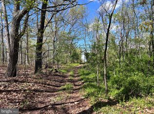 360 Pheasant Ln, Berkeley Springs, WV 25411