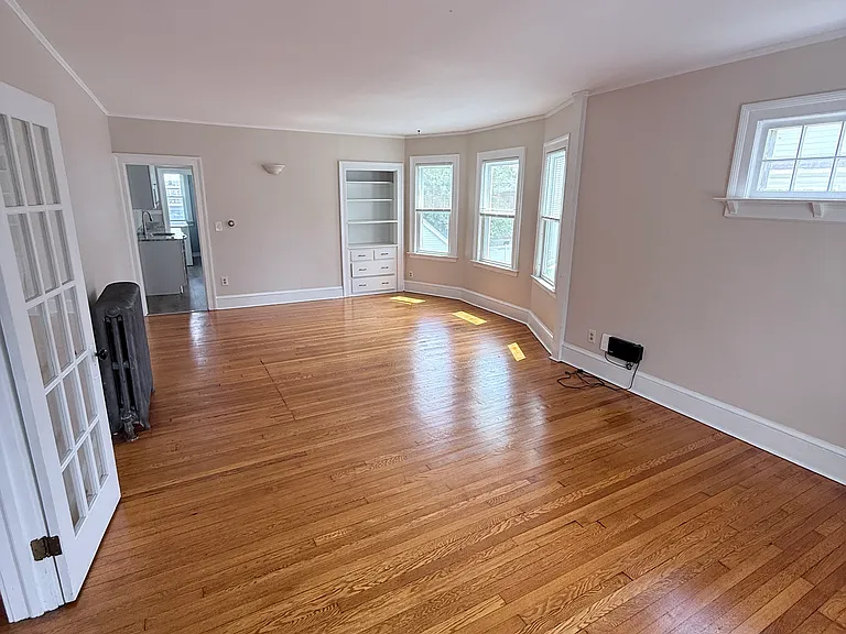 226 Whiting Ln #2 — Photo 10