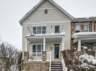 8280 Starr Grass Dr, Madison, WI 53719