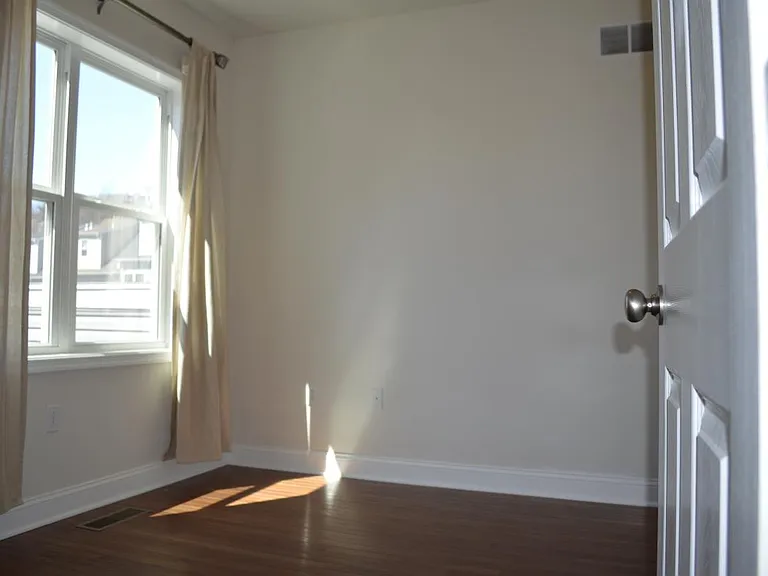 1503 Federal St — Photo 10