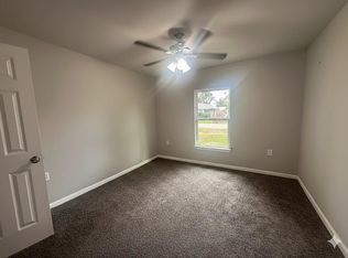 110 S Mattson St, West Columbia, TX 77486