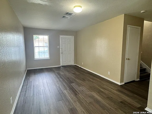 4 bed, 2.5 bath, 1655 sqft, $1,595 — Photo 3