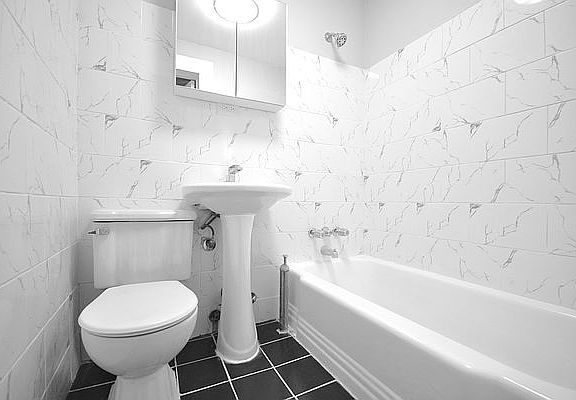 5th image of 54 S Oxford St #7