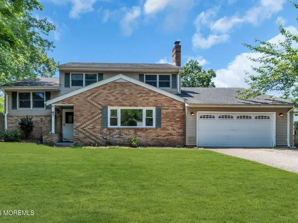 67 Shady Nook Dr, Toms River, NJ 08755