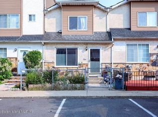 54 Skyline Dr, Staten Island, NY 10304
