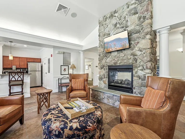 The Residences at Seven Gables — Photo 22