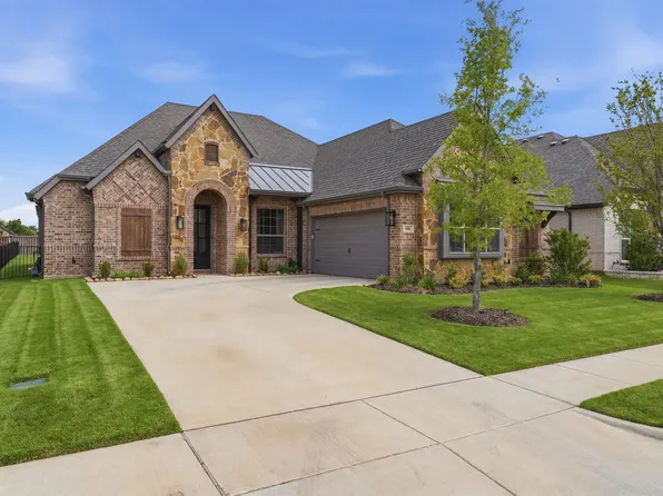 313 Bowrider Ln, Granbury, TX 76049