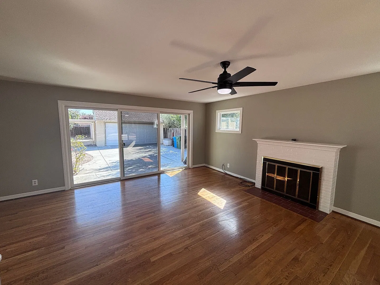 Santa Clara - Beautifully Updated Home With Hardwood Floors, Great Location. — Photo 4