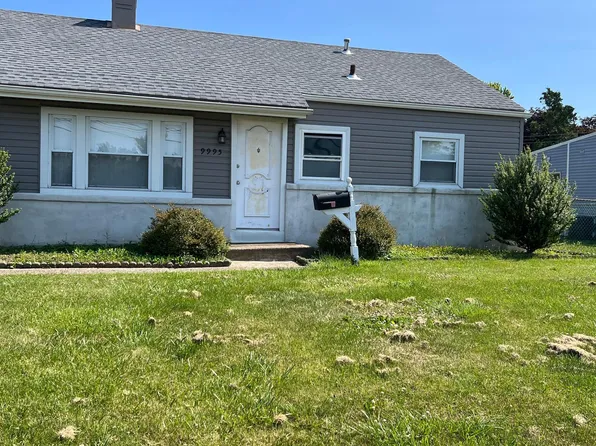 9995 Haldeman Ave, Philadelphia, PA 19115