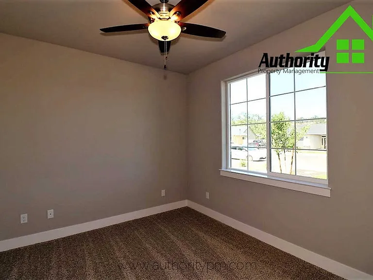 20231 Ballentine Dr — Photo 27