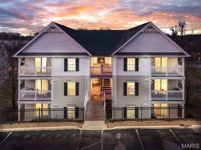 2460 Lampong Dr APT 100C, Saint Louis, MO, 63125
