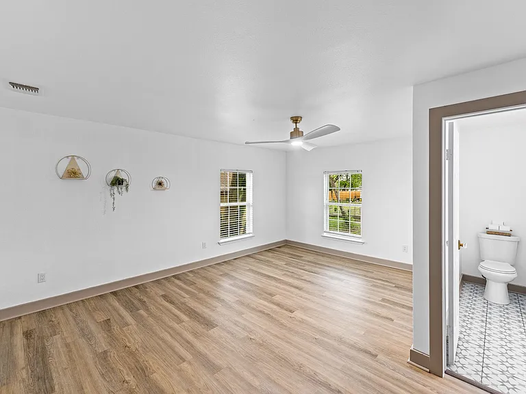 250 Koehler Ct — Photo 13