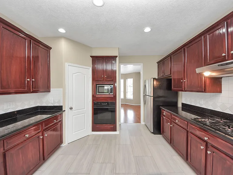 435 Leisure Dr — Photo 19