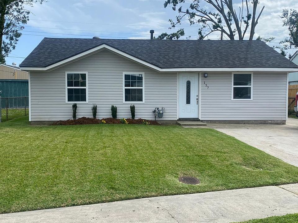 1st image of 137 Carmen Dr