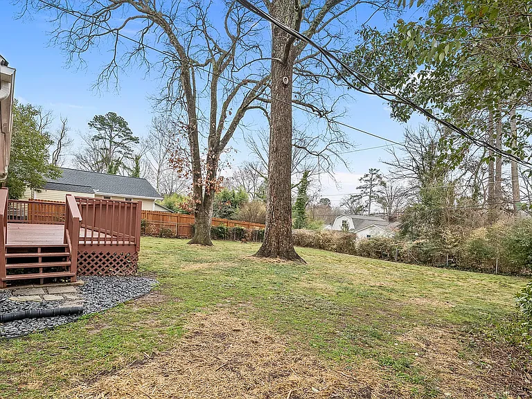 2209 Villa Dr — Photo 4
