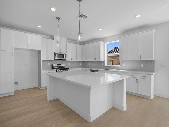 2nd image of 7724 Congaree Way