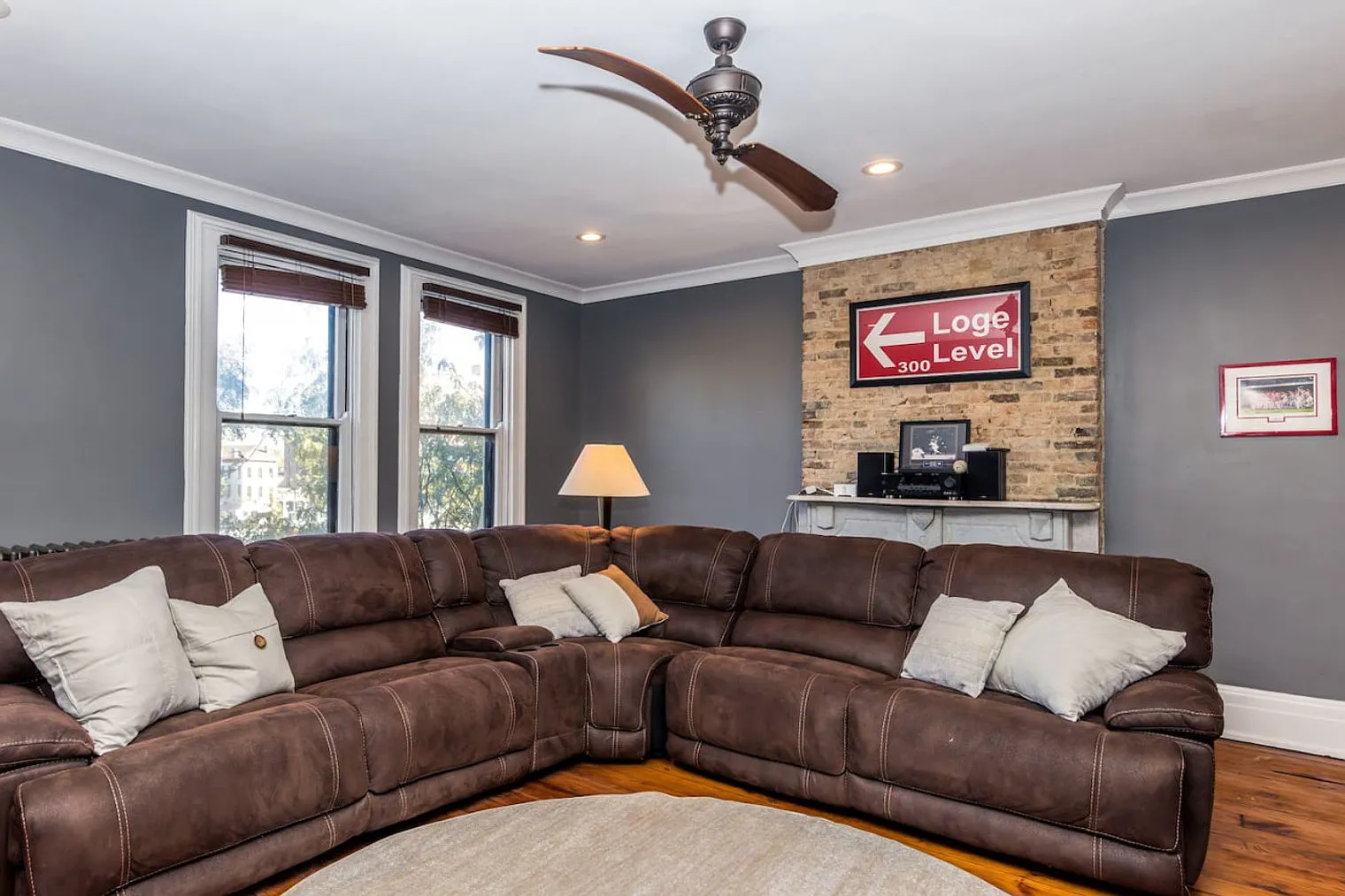 5 bed, 3.0 bath, 4542 sqft, $10,679 — Photo 4