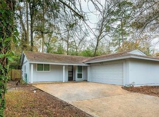 49 Blue Fox Rd, The Woodlands, TX 77380