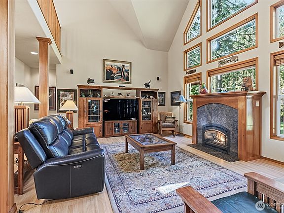 5th image of 767 Bates Road