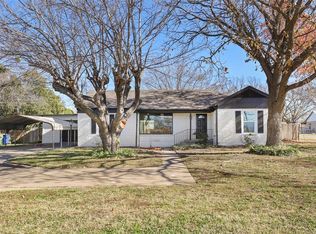 910 Dairy Rd, Garland, TX 75040