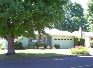 853 Oregon Way, Woodburn, OR 97071
