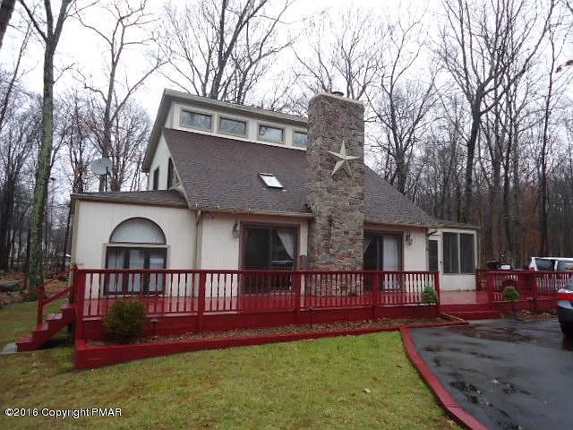 121 Hyland Dr photo 1