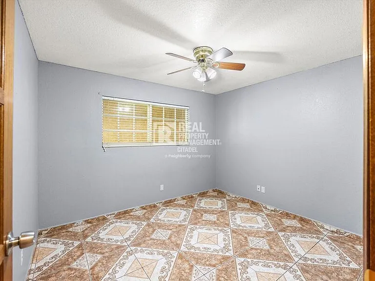16653 Mallory Dr — Photo 14