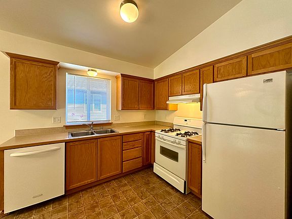 2nd image of 4736 Rock Crab Dr