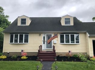 3000 Lowell Ave, Wantagh, NY 11793